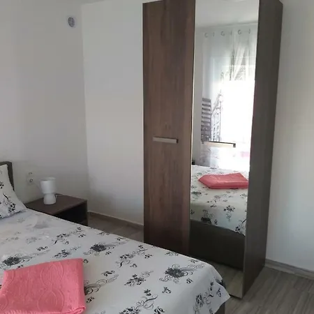Apartment Bartol *
